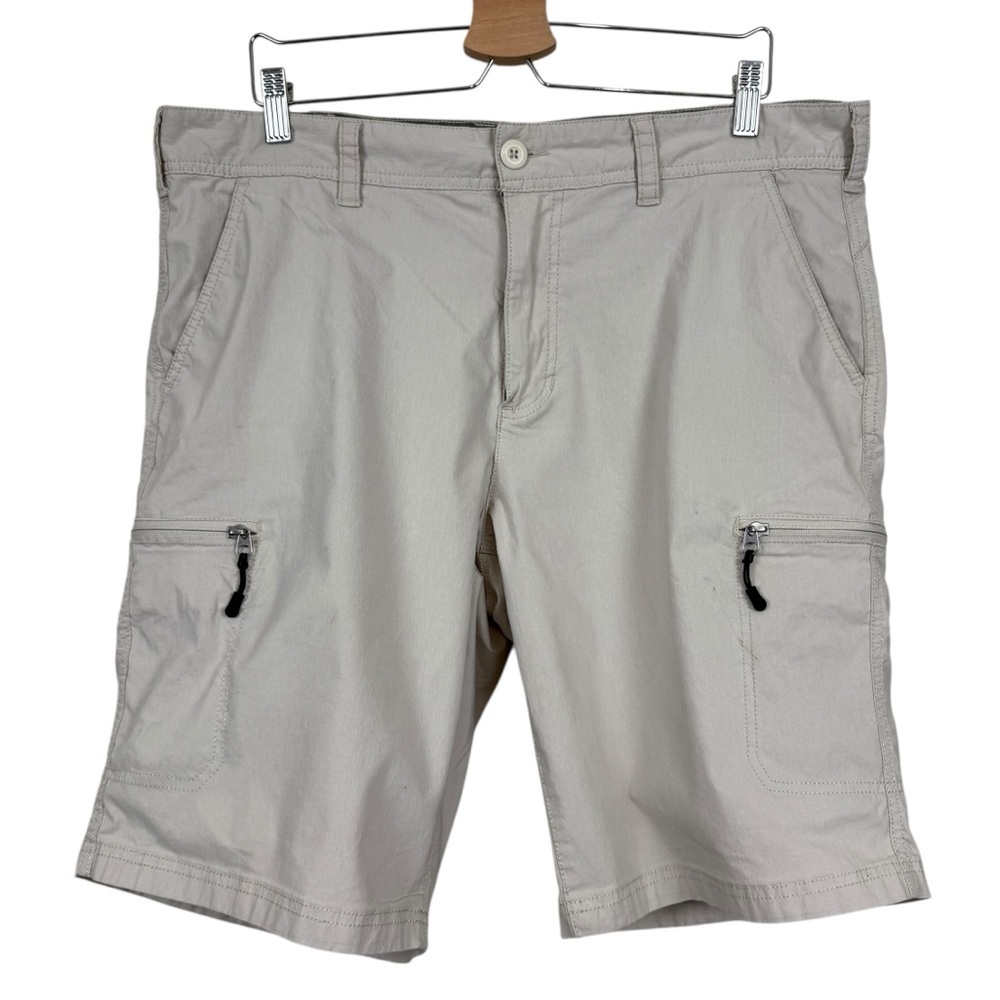 Urban Pipeline Men's Khaki Cargo Shorts, Relaxed Fit, Multi-Pocket, Size 32